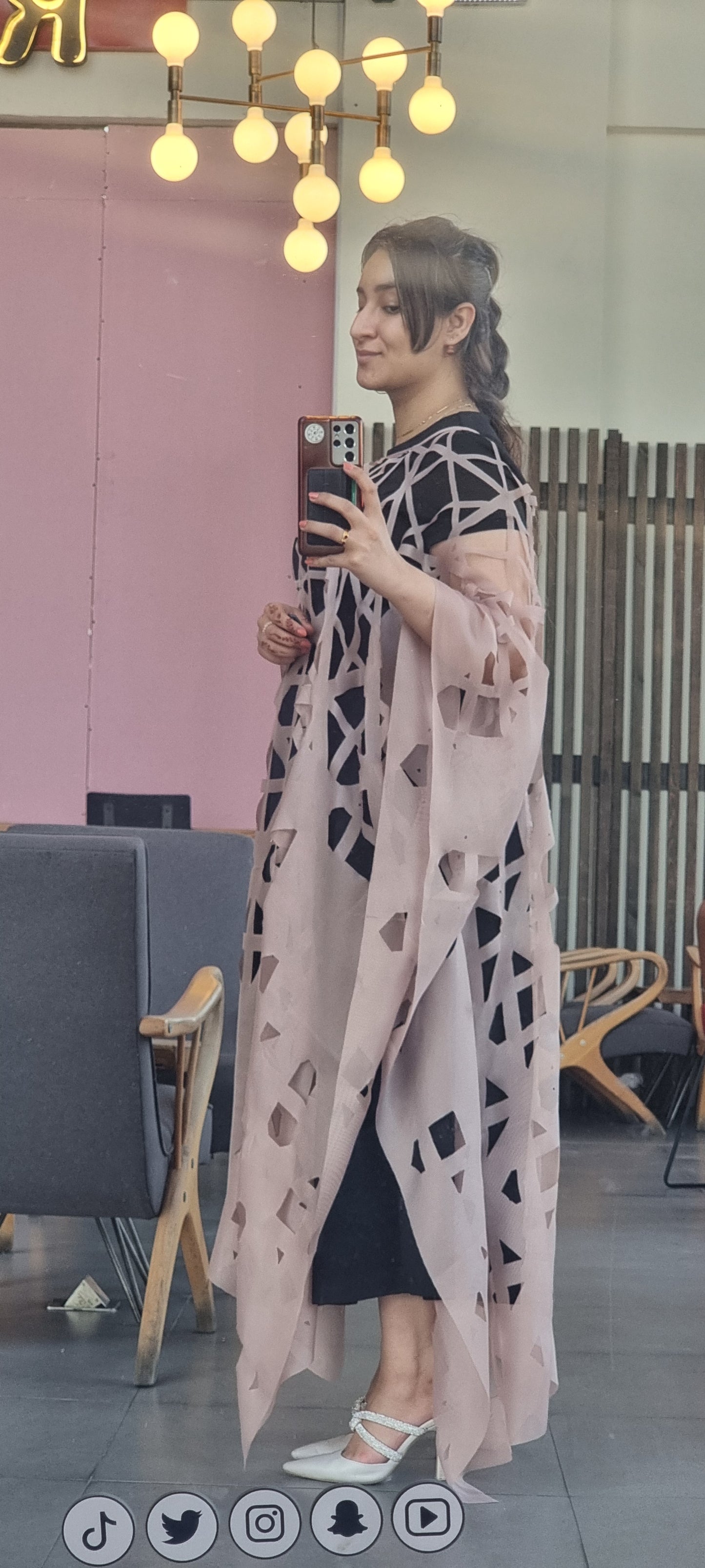 Islamic pattern shawl I شال بالزخرفة الاسلامية